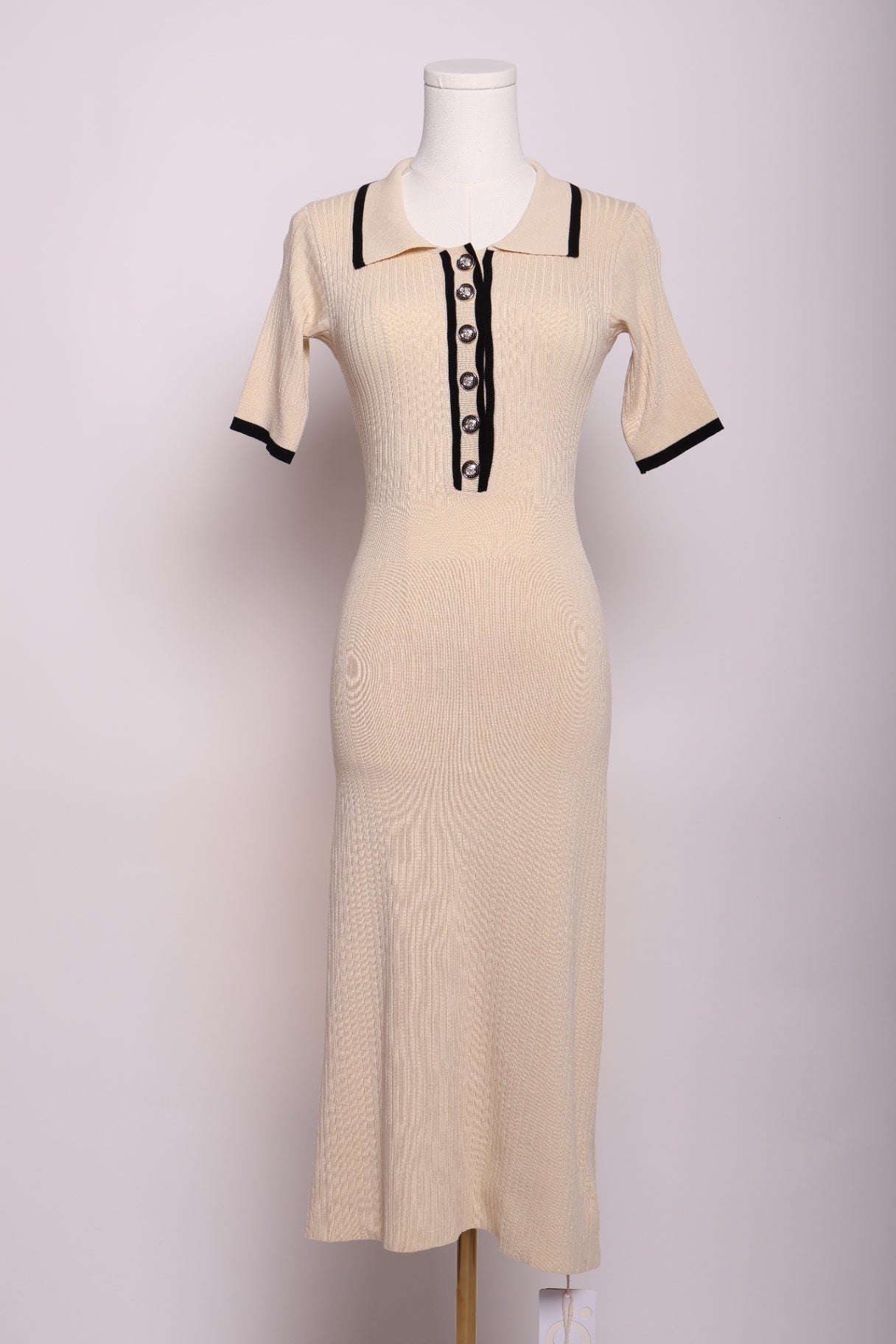 Robe midi ajustée