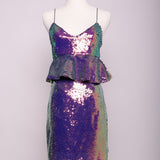 Robe courte à volant et paillettes