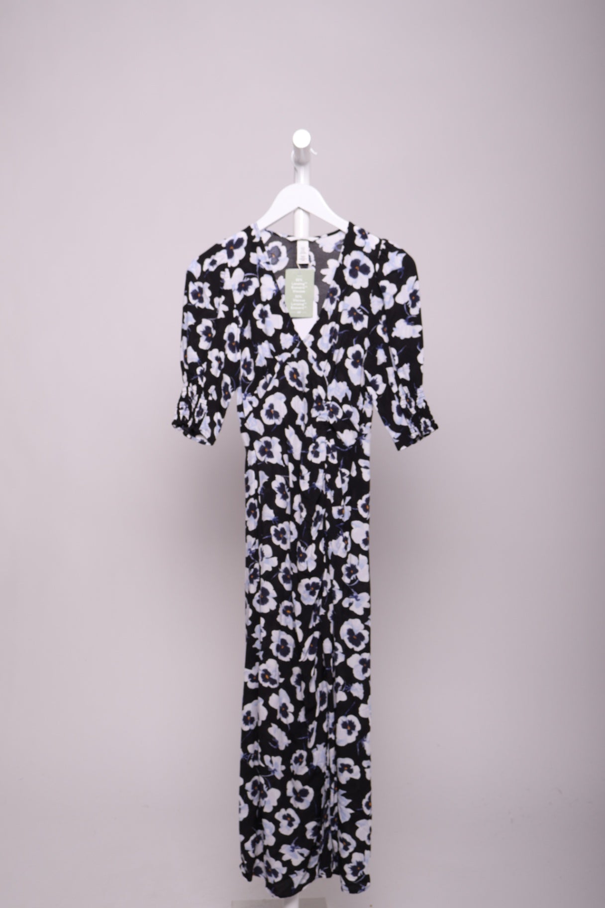 Robe longue froncée avec fente avant