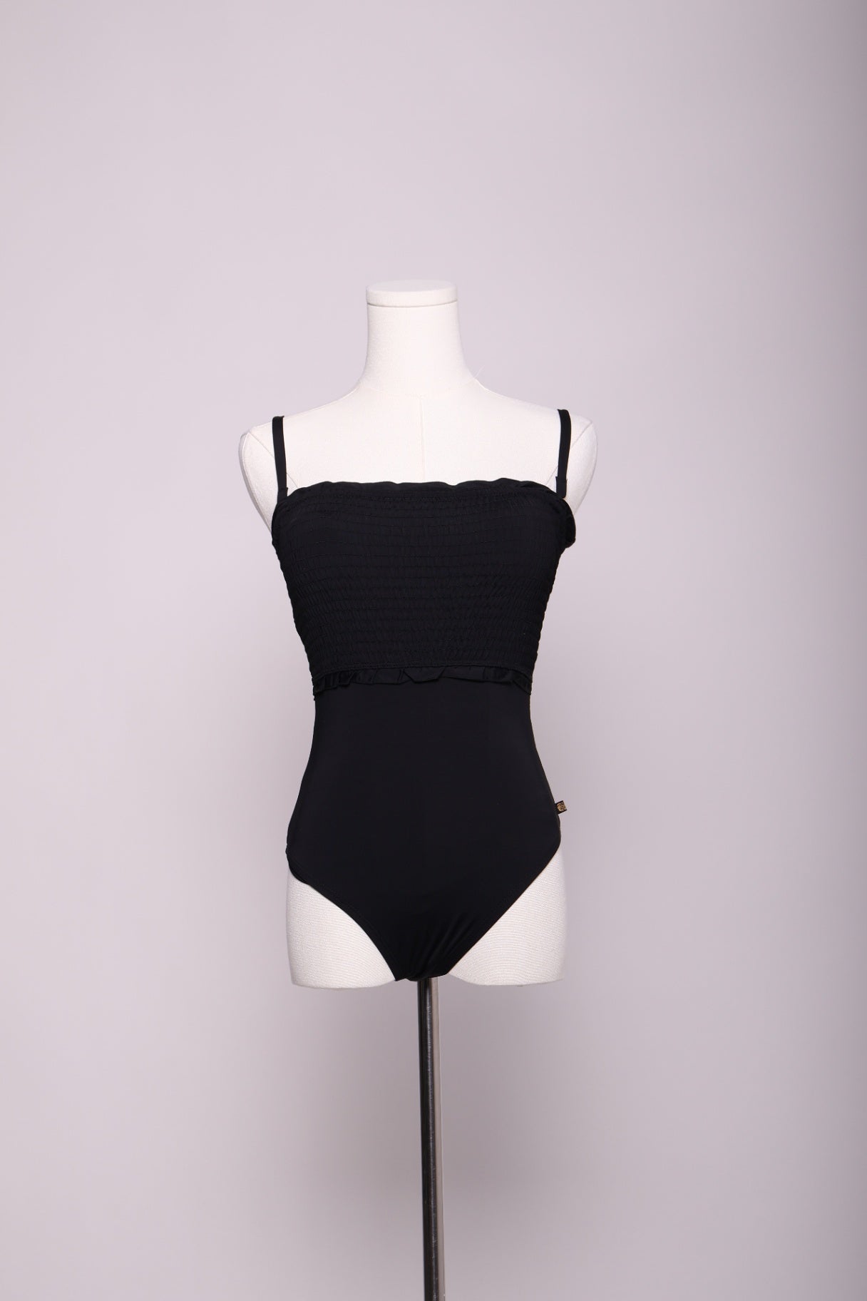 Maillot de bain une pièce et son haut en nid d'abeille