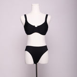 Bikini haut à armatures et bas échancré