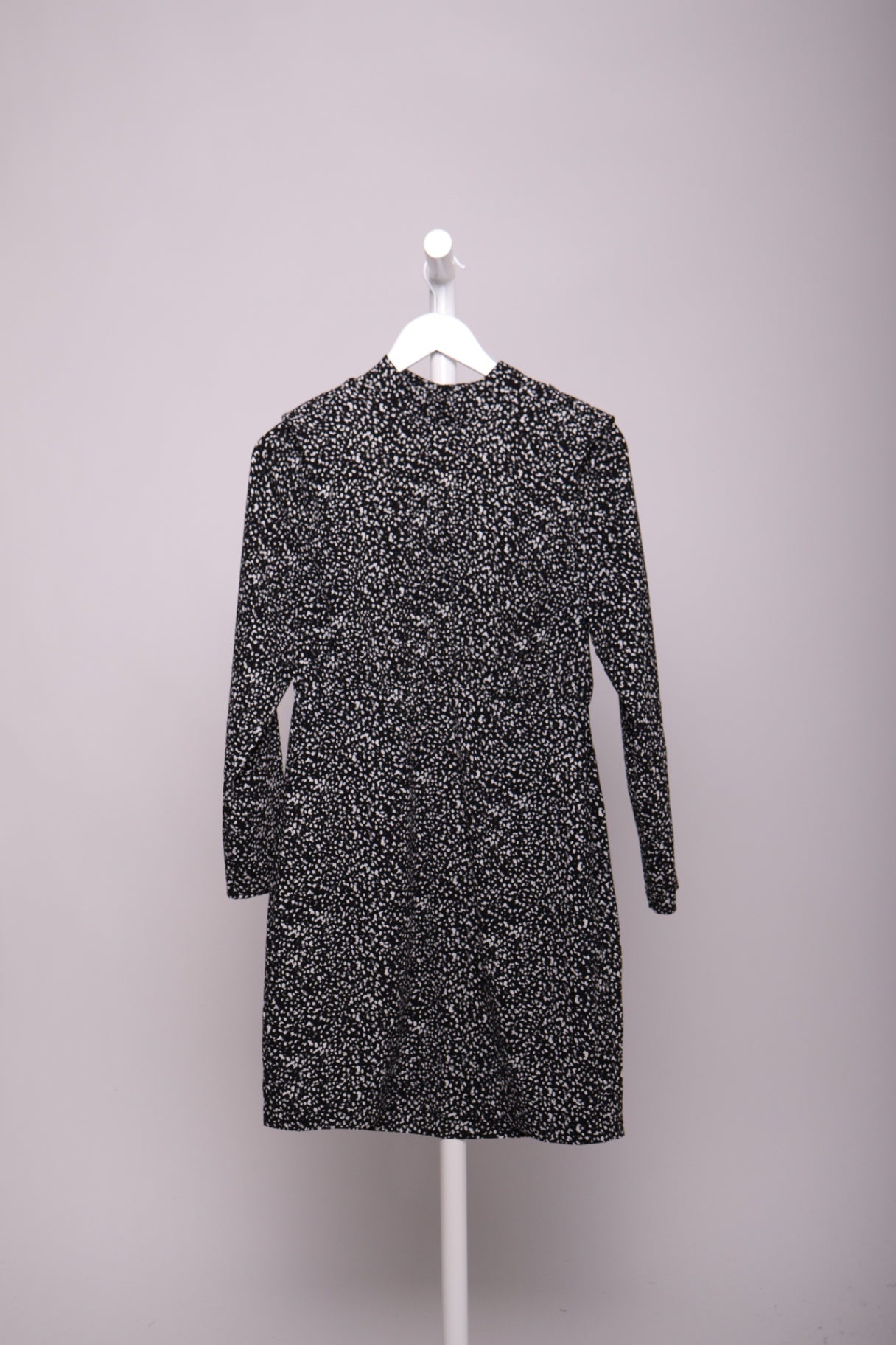 Robe courte avec épaulettes