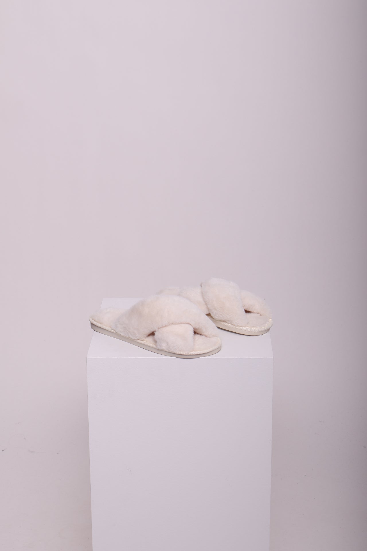Pantoufle croisée