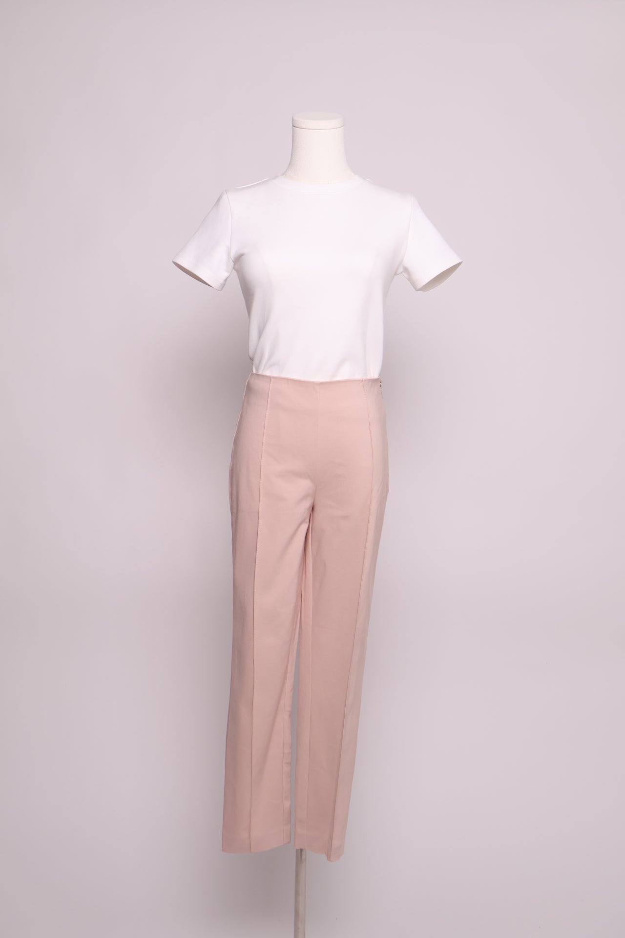 Pantalon cigarette taille haute à fermeture latérale dorée