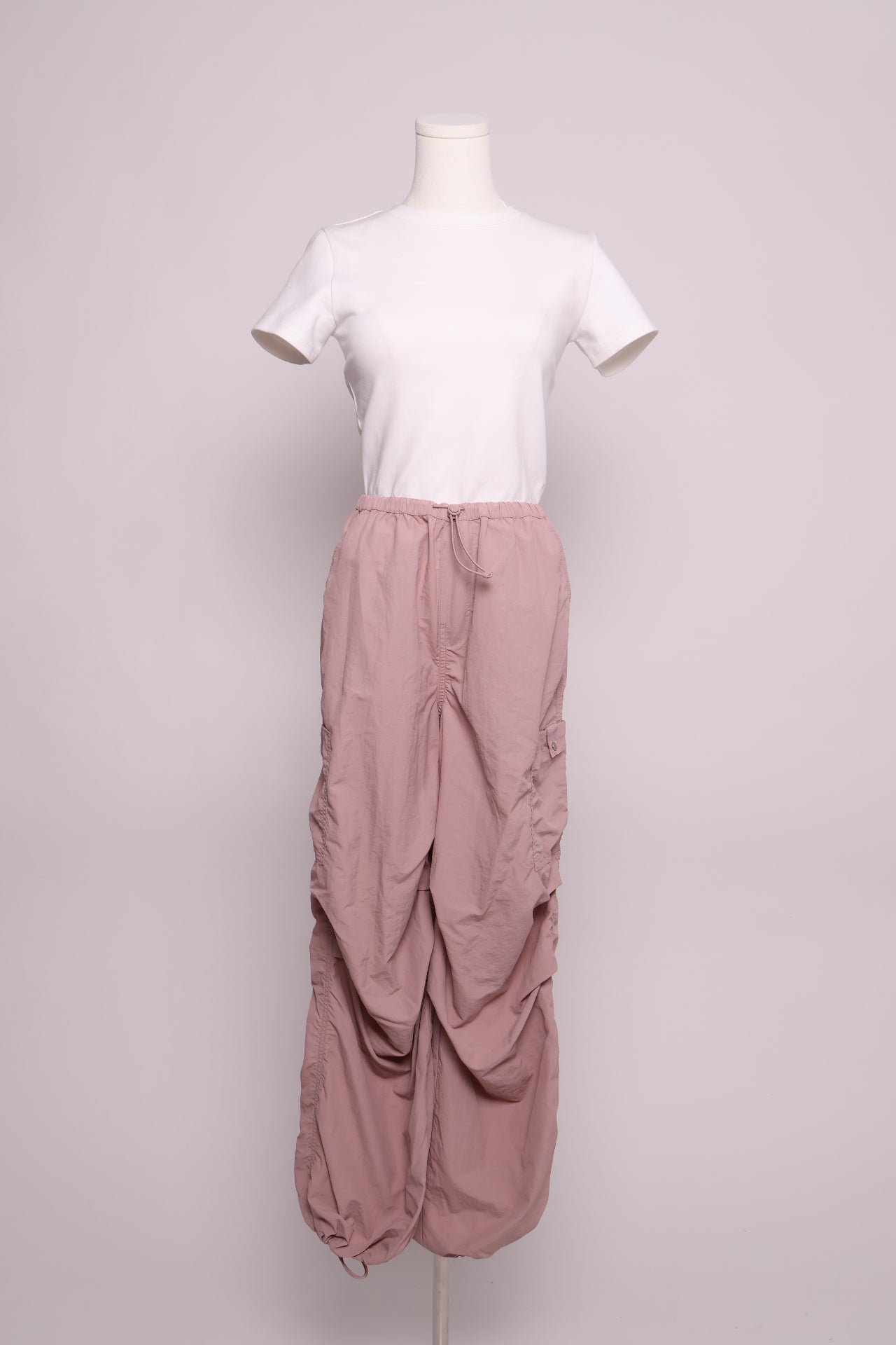 Pantalon cargo élastique à la cheville