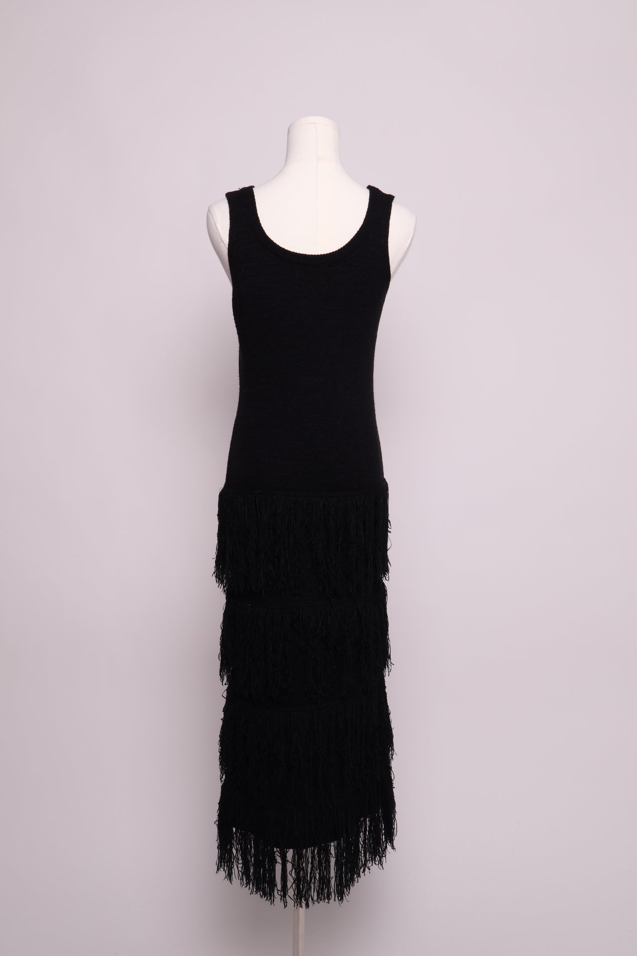 Robe en maille à franges étagées