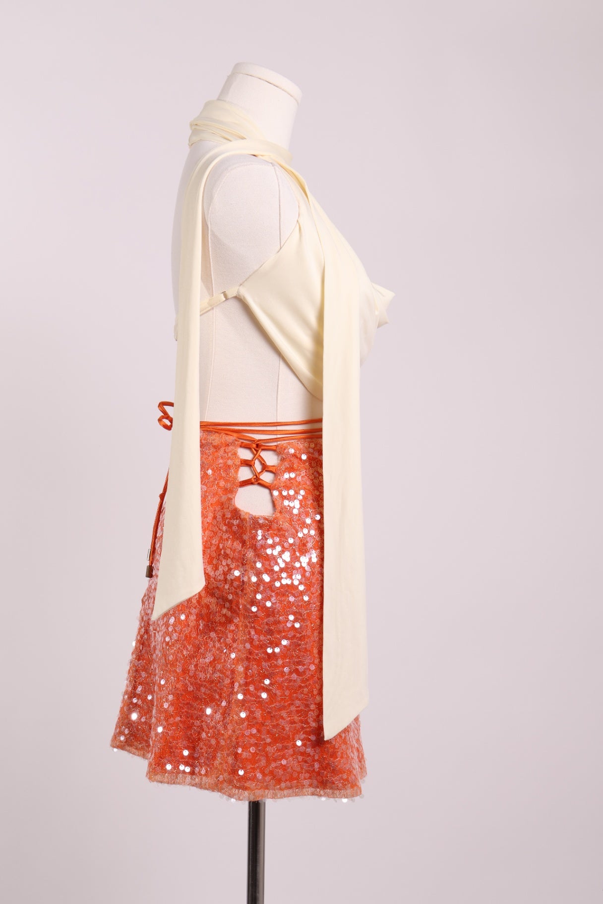 Jupe à sequins avec lacets latéraux