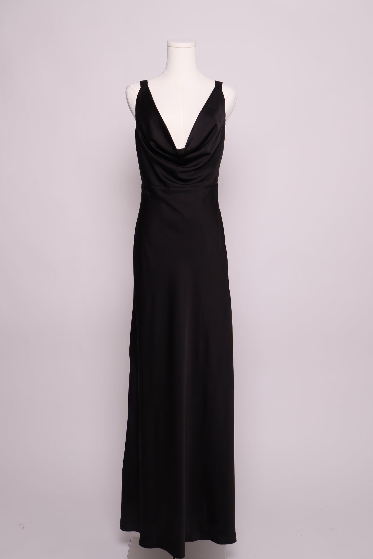 Robe à col tombant