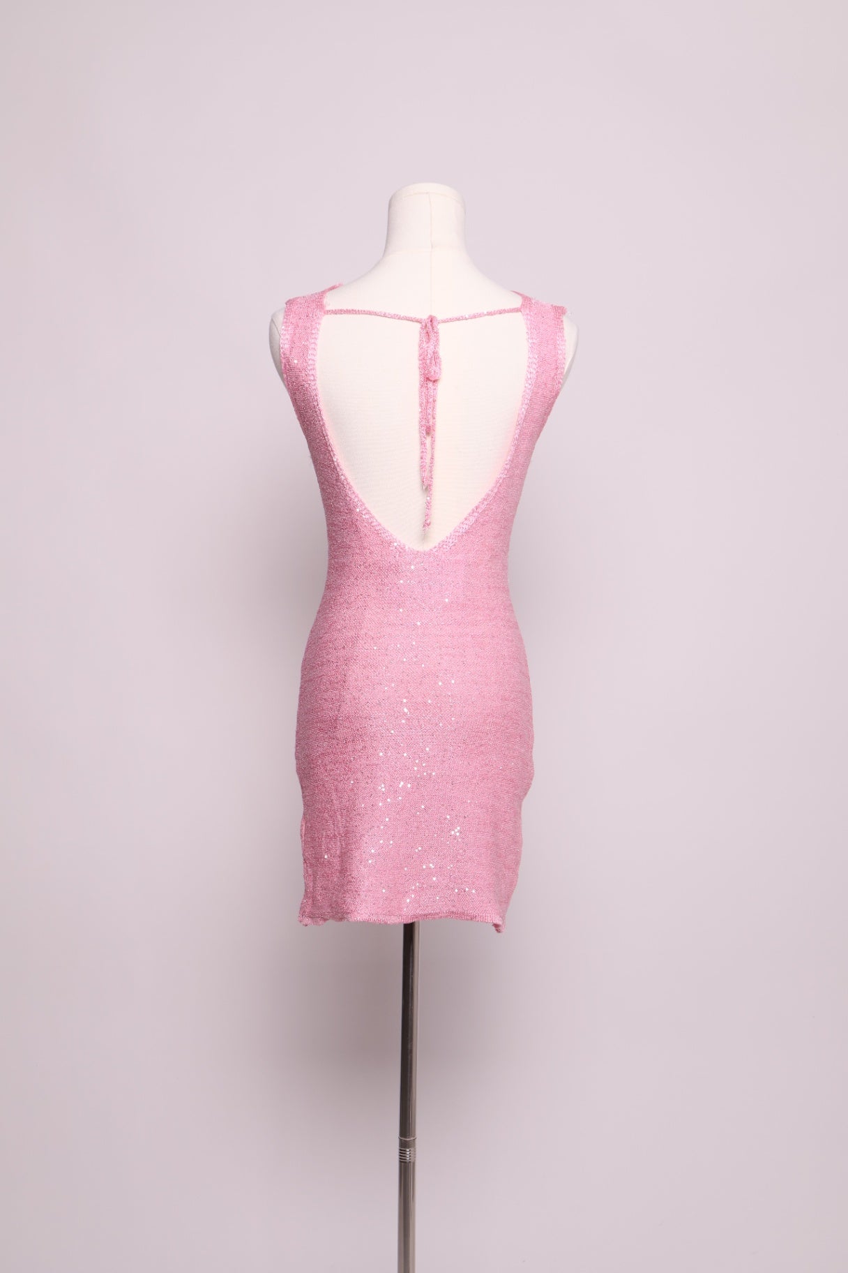 Robe en maille pailletée sans manches