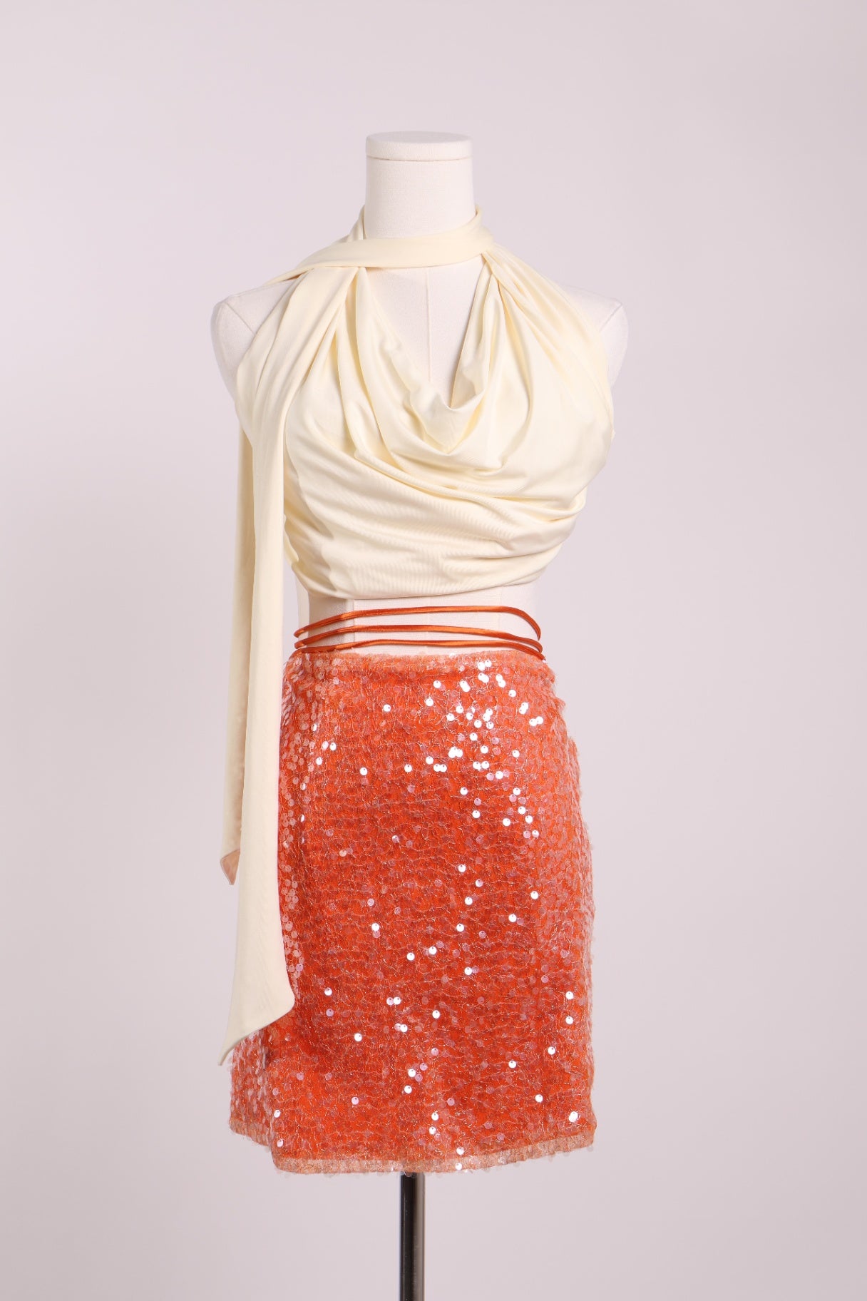 Jupe à sequins avec lacets latéraux
