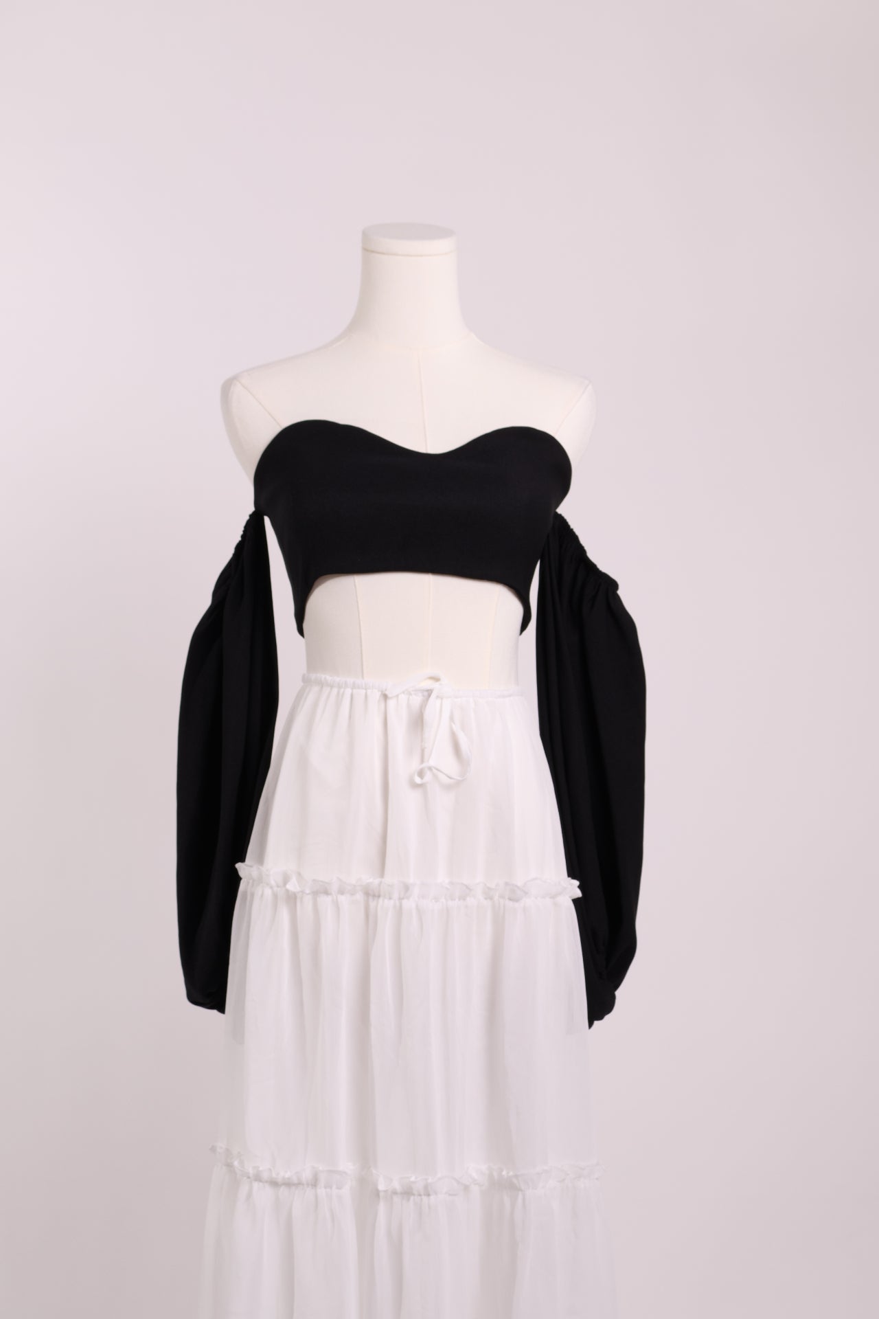 Top bustier crop à manches bouffantes