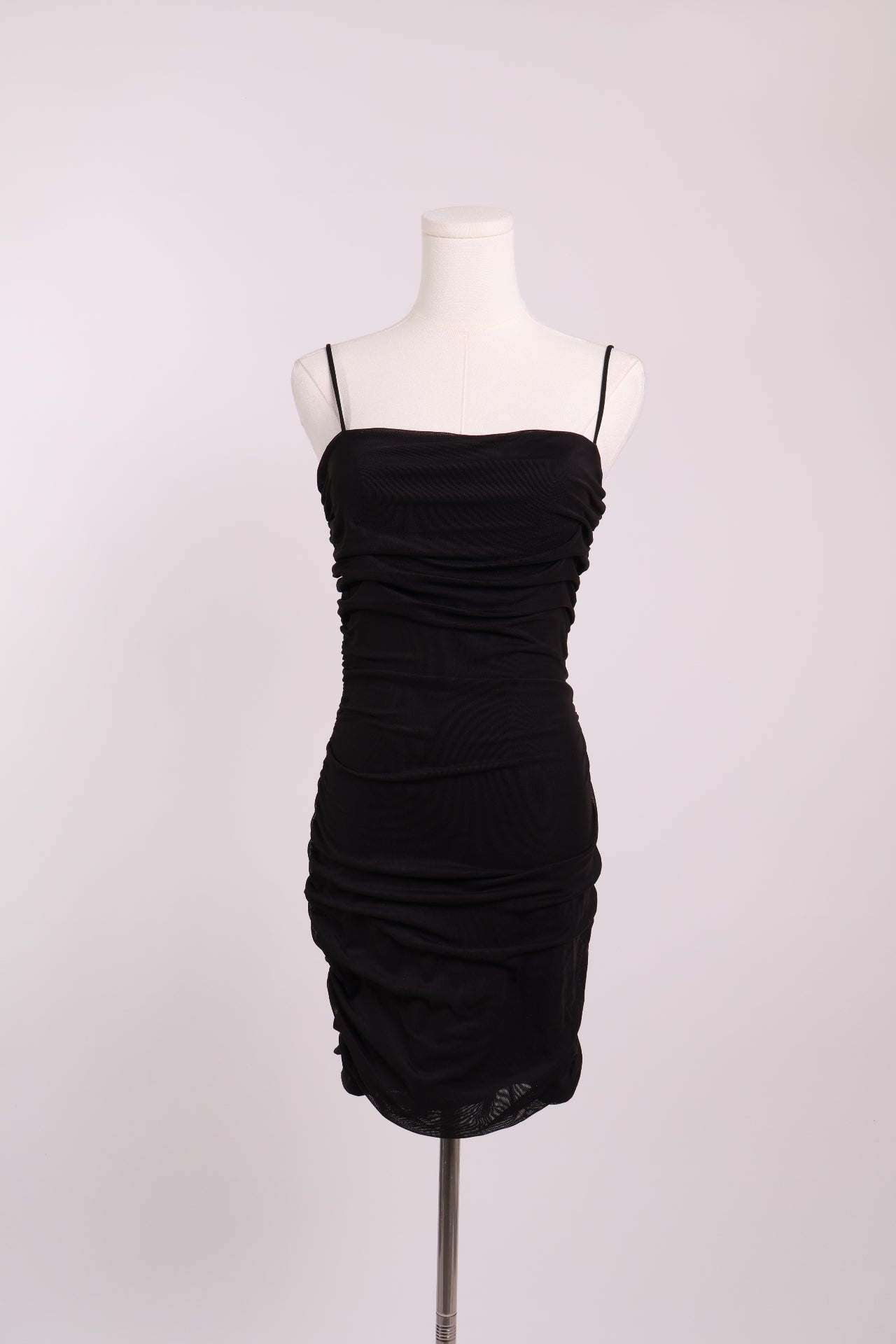 Robe courte froncée