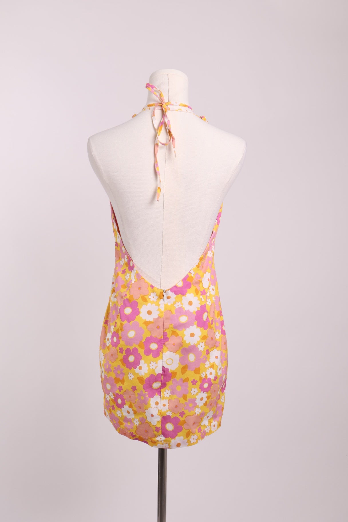 Robe mi-longue fleurie rétro