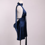 Robe mini licou en satin avec foulard