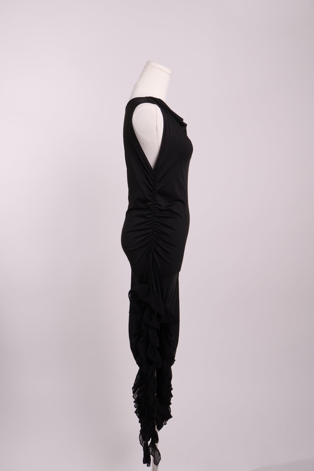 Robe drapée à volants cascades