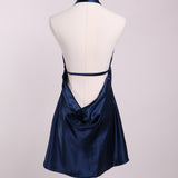 Robe mini licou en satin avec foulard