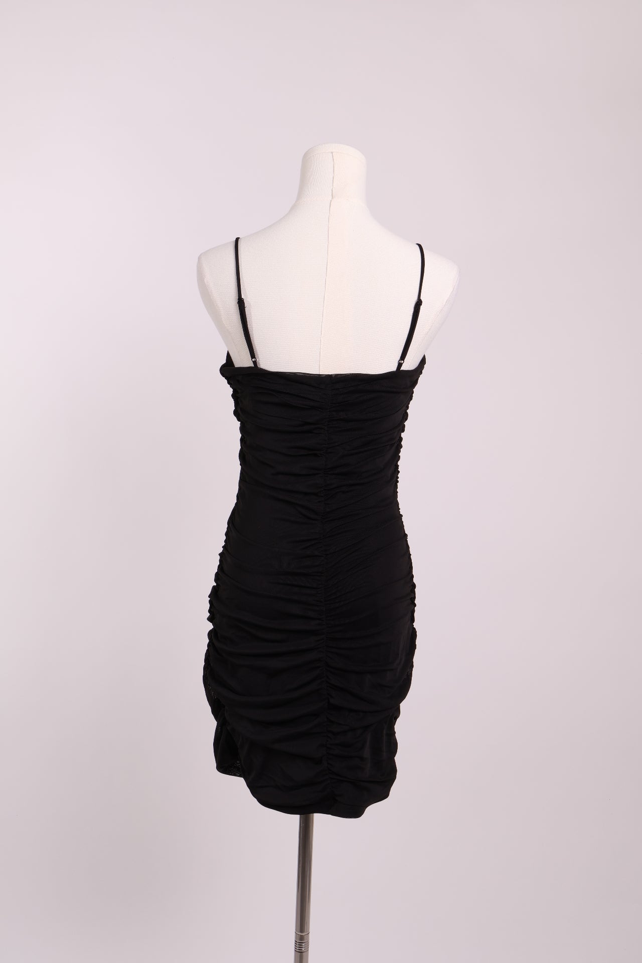 Robe courte froncée