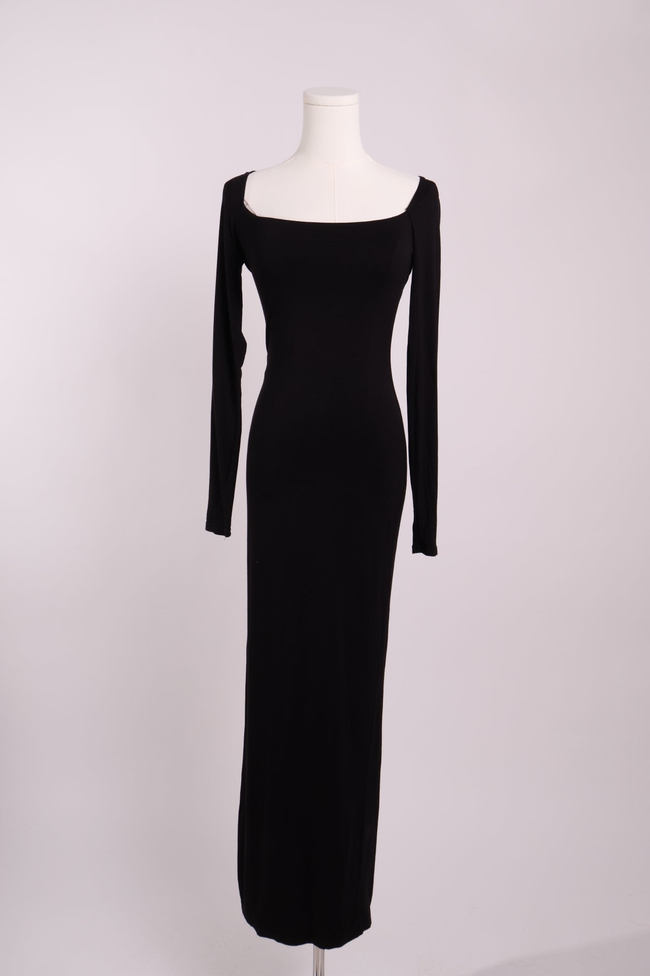 Robe longue moulante col carré fente latérale arrière