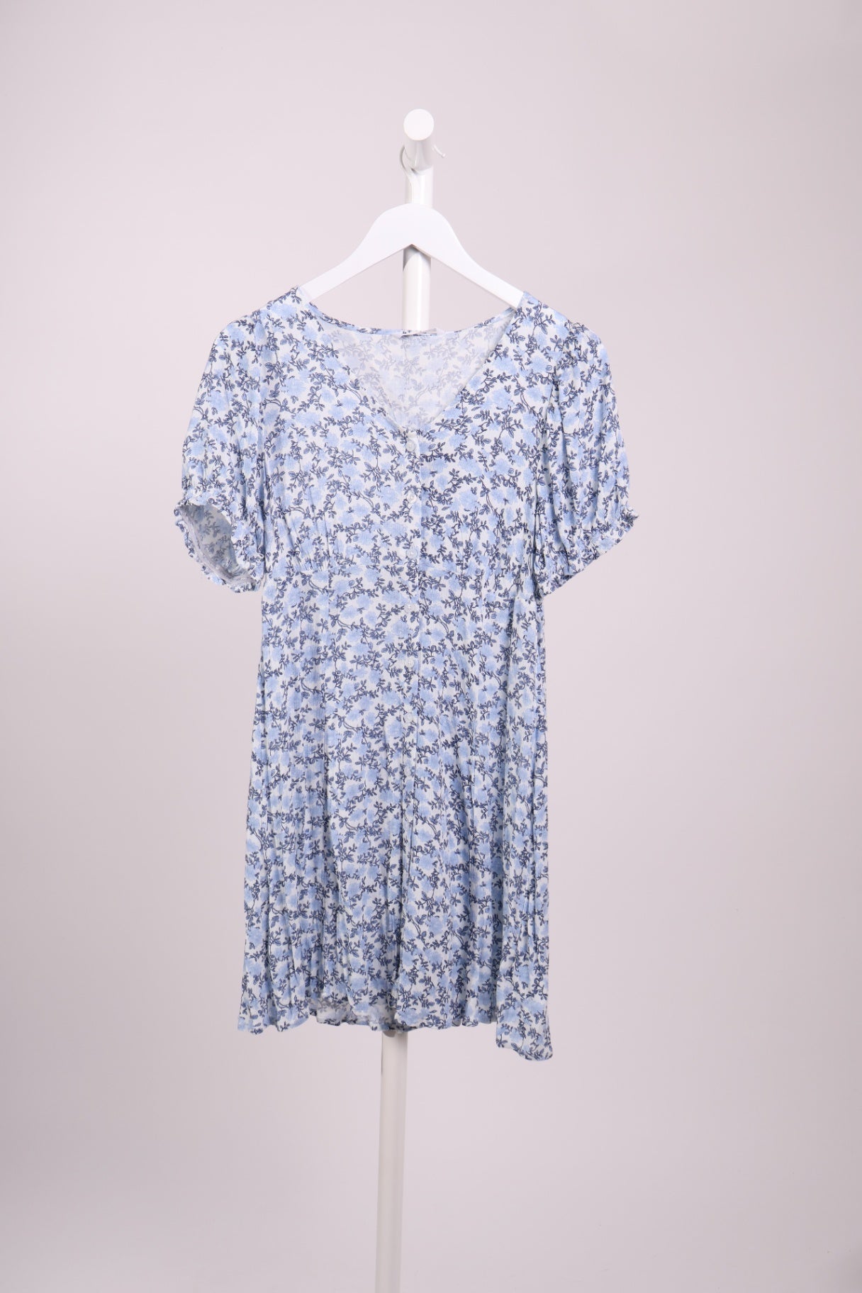 Robe fleurie col en V