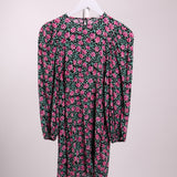 Robe fleurie à manches bouffantes