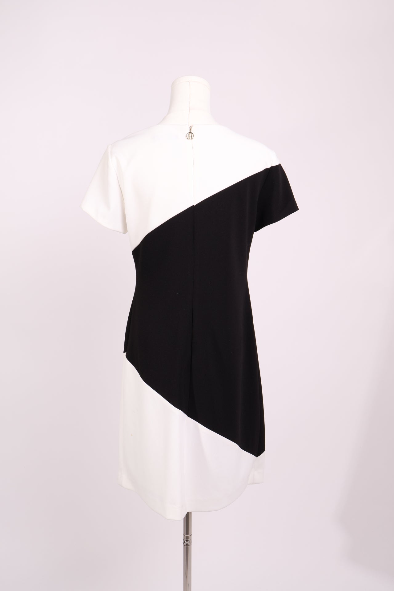 Robe bicolore manches courtes col rond