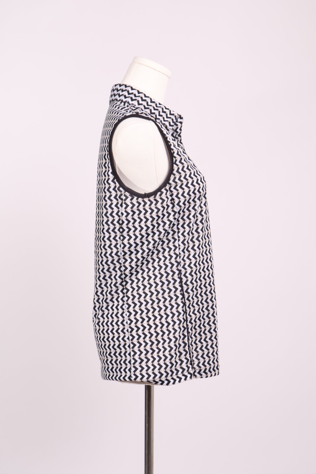 Polo de golf sans manches à motif zigzag