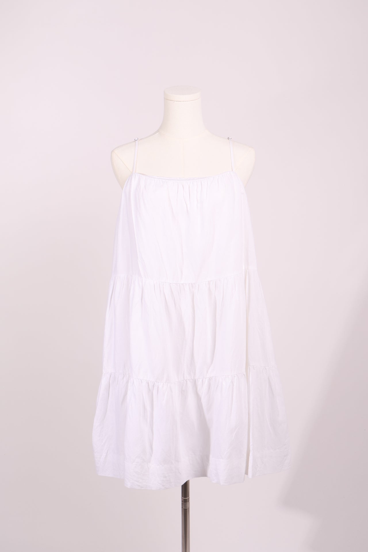 Robe étagée à bretelles