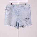 Short en denim effiloché