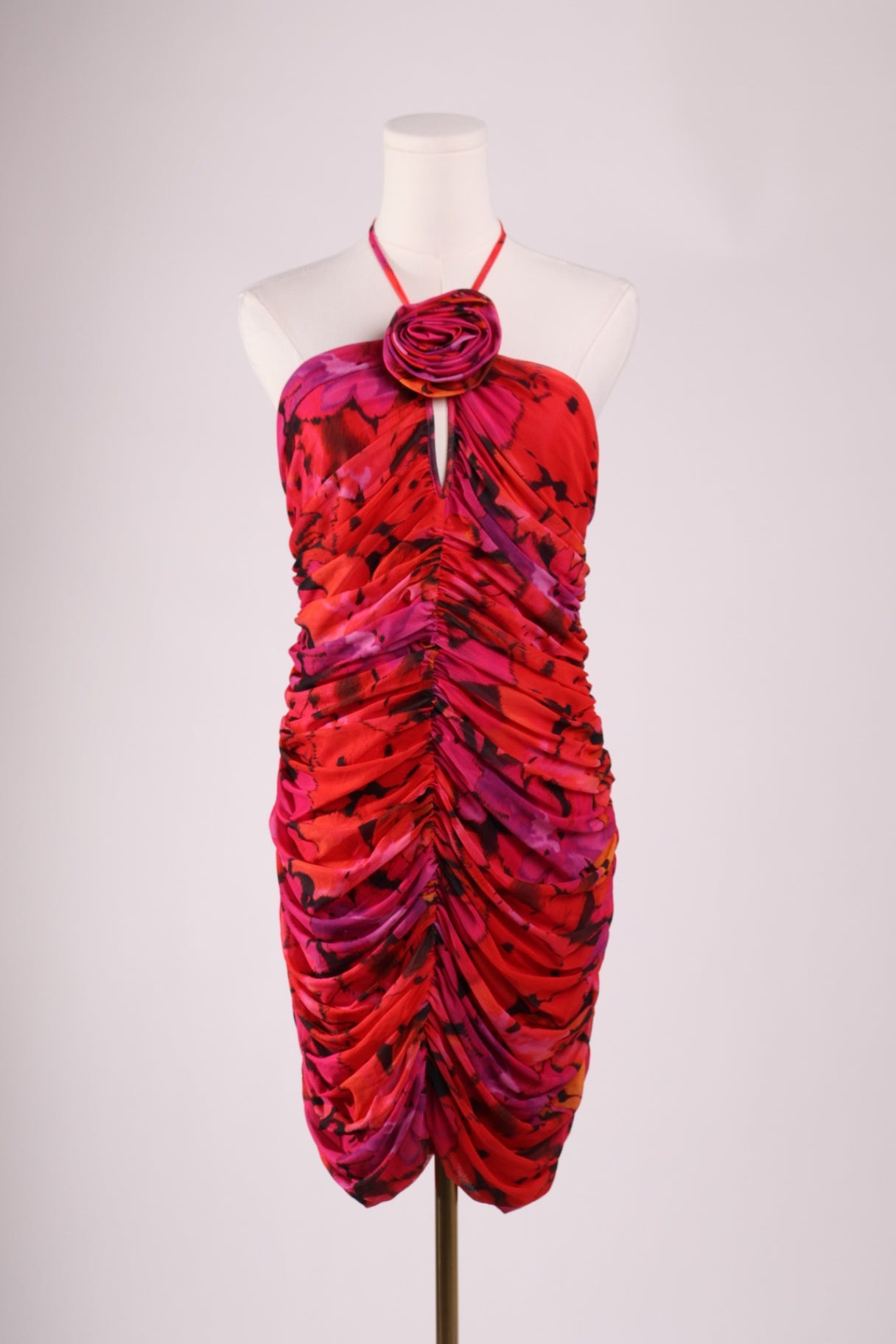 Robe bustier froncée à imprimé abstrait