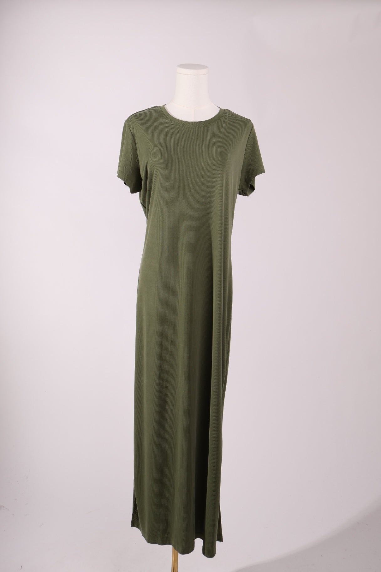 Robe longue à fentes latérales