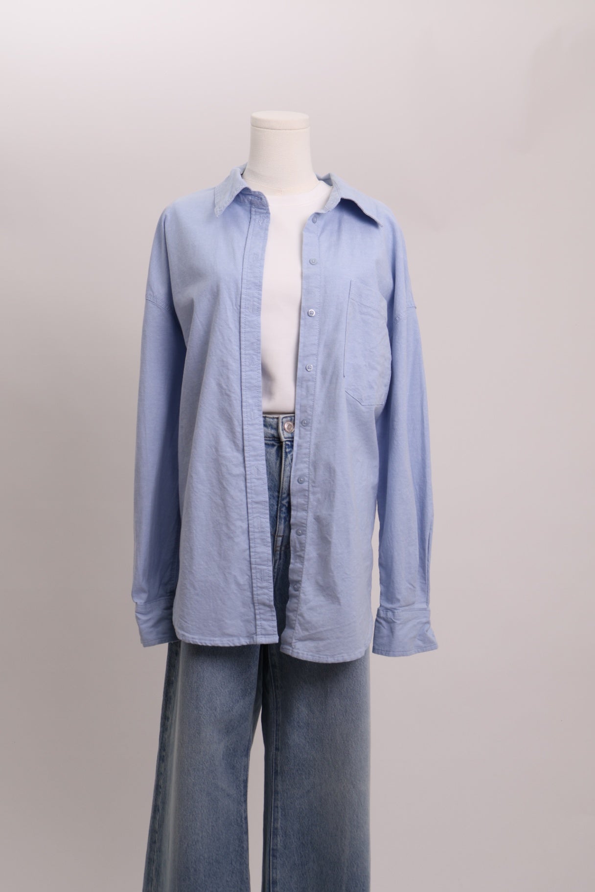 Chemise boutonnée à poche poitrine