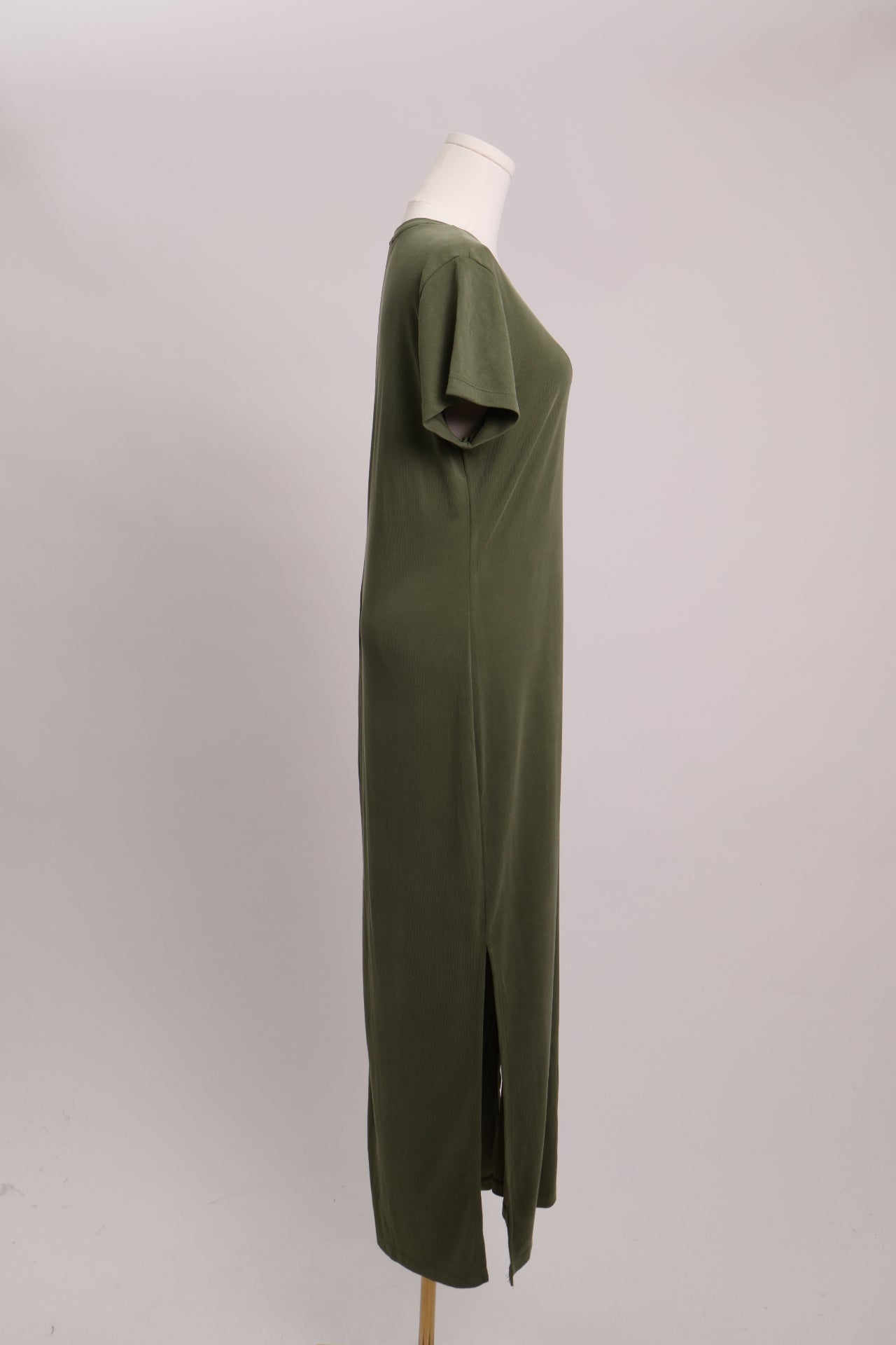 Robe longue à fentes latérales