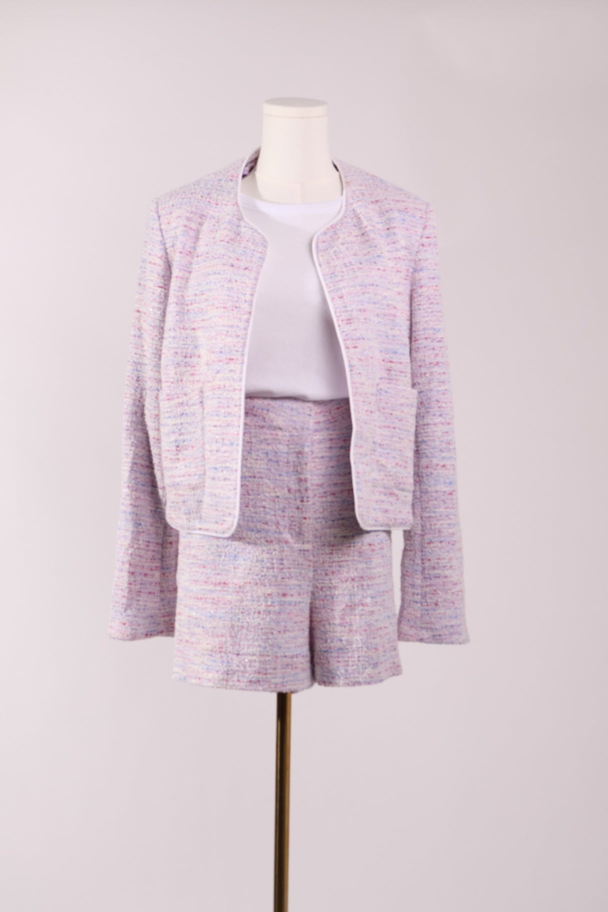 Ensemble chic veston et short lilas scintillant