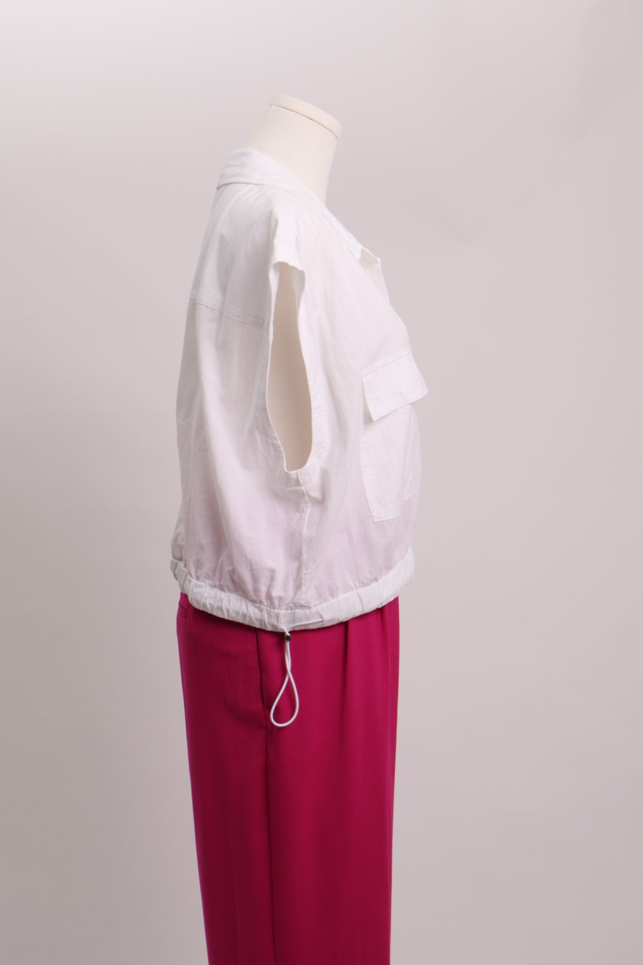 Chemise sans manches à poches cargo
