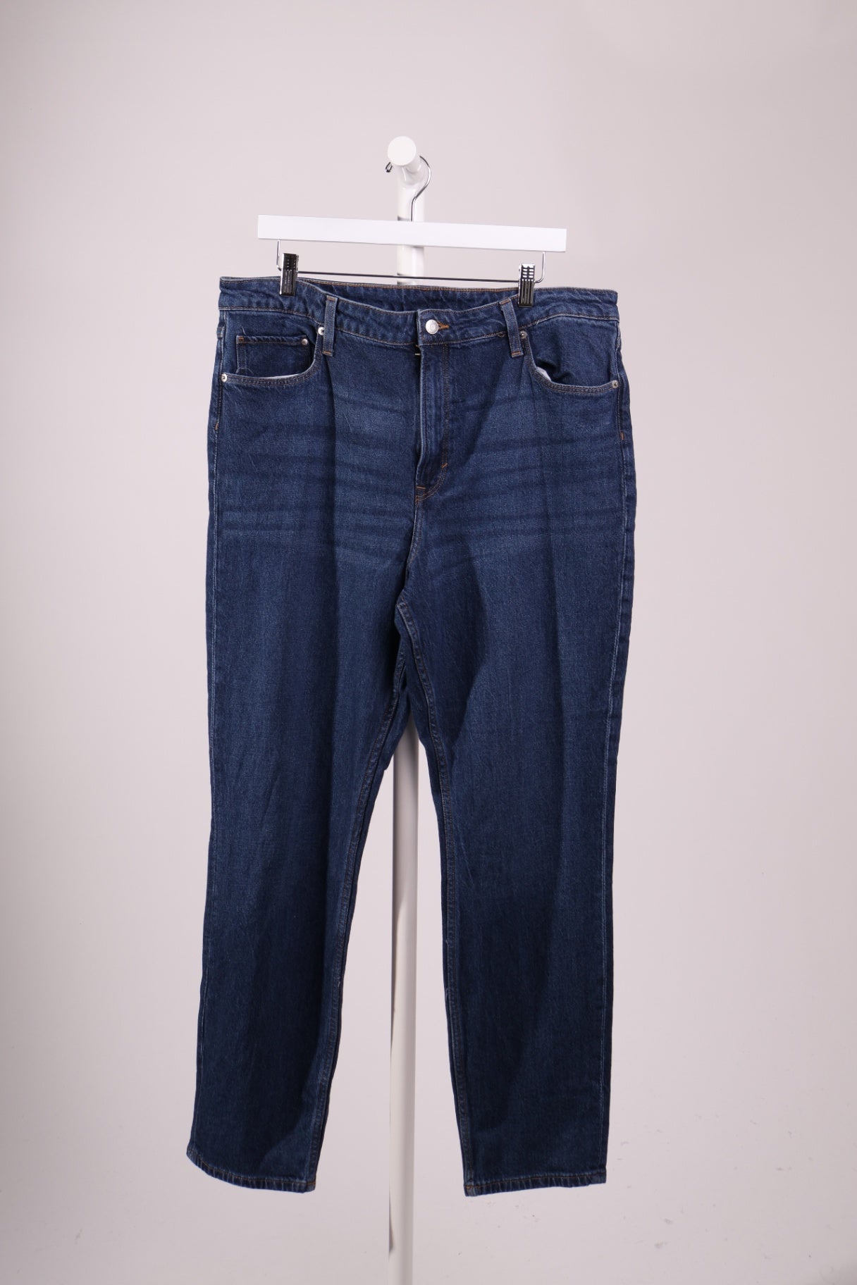 Jean coupe droite taille ultra-haute