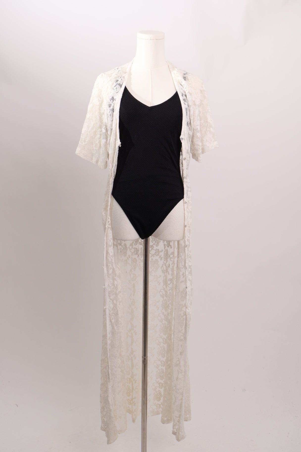 Cache-maillot en dentelle transparente