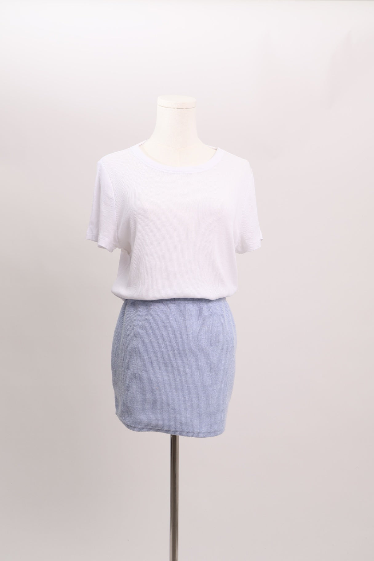 Jupe en maille bleu ciel