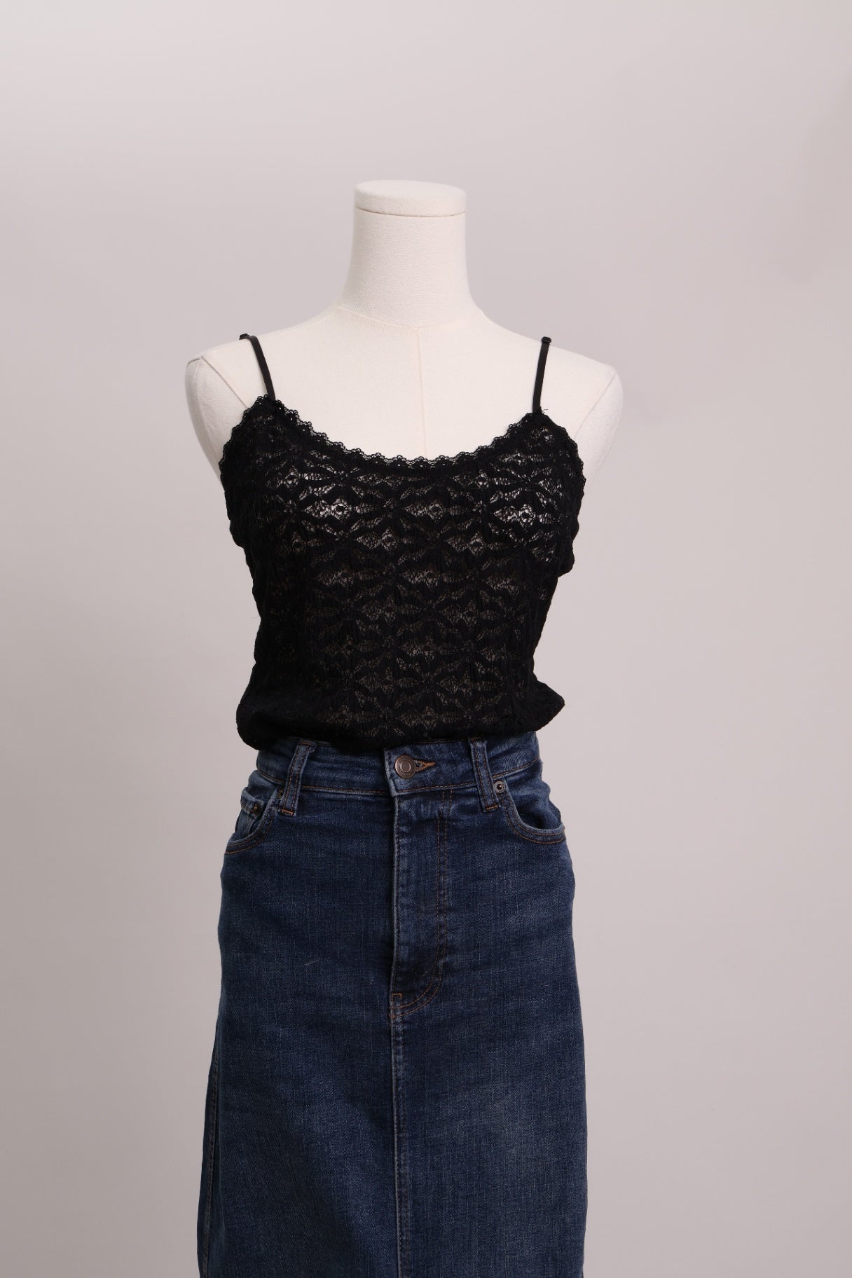 Camisole dentelle transparente