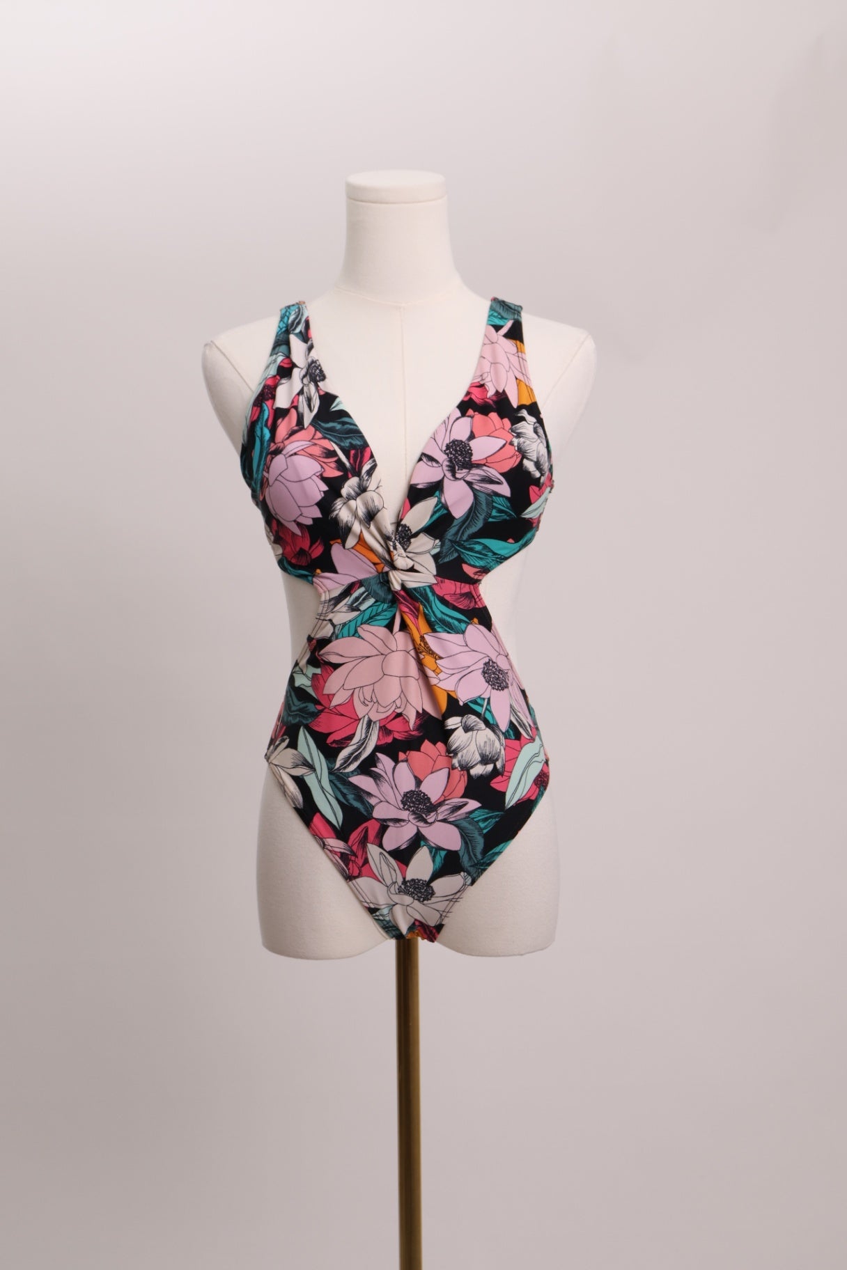 Maillot une-pièce fleuri avec détail croisé