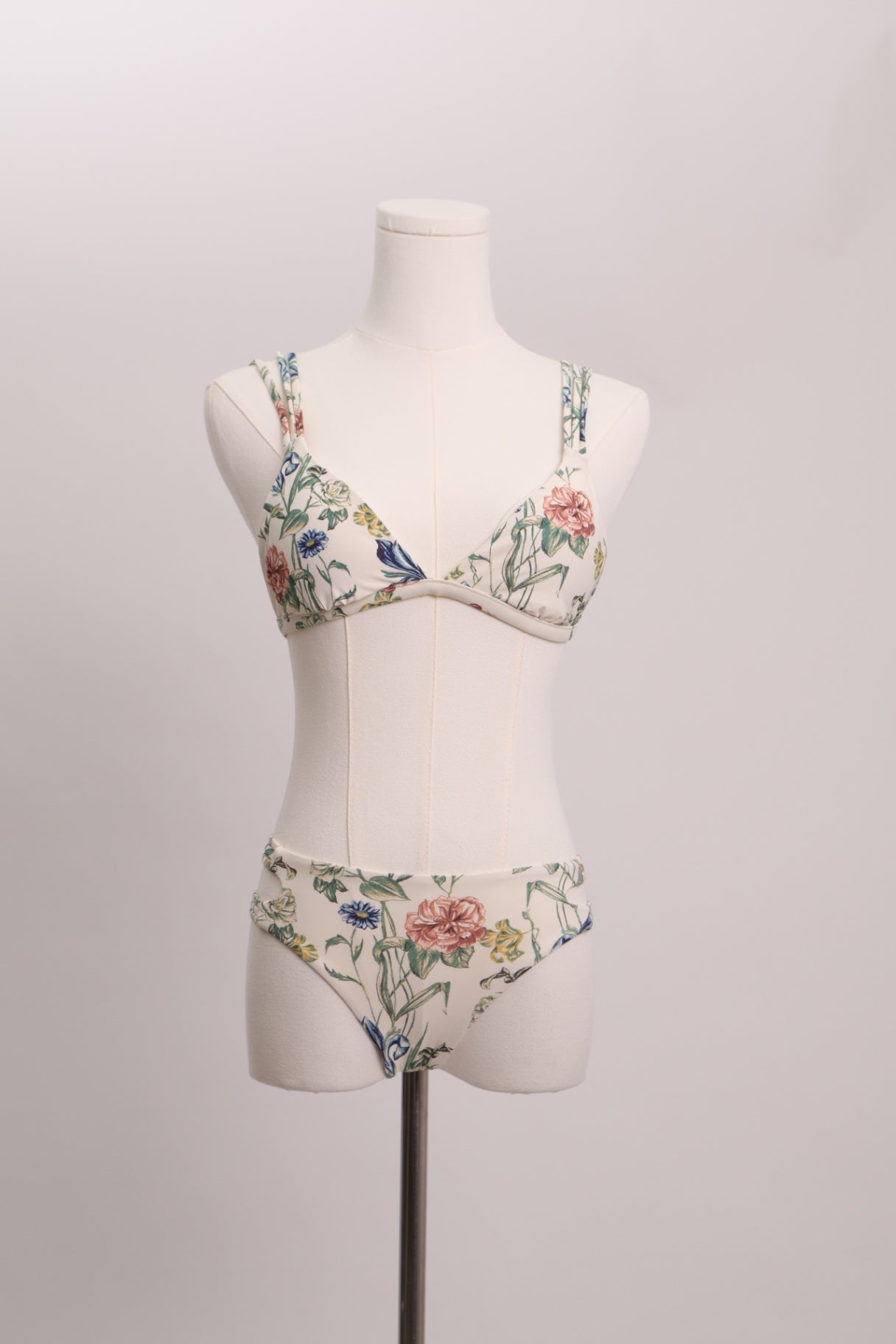 Bikini style floral vintage