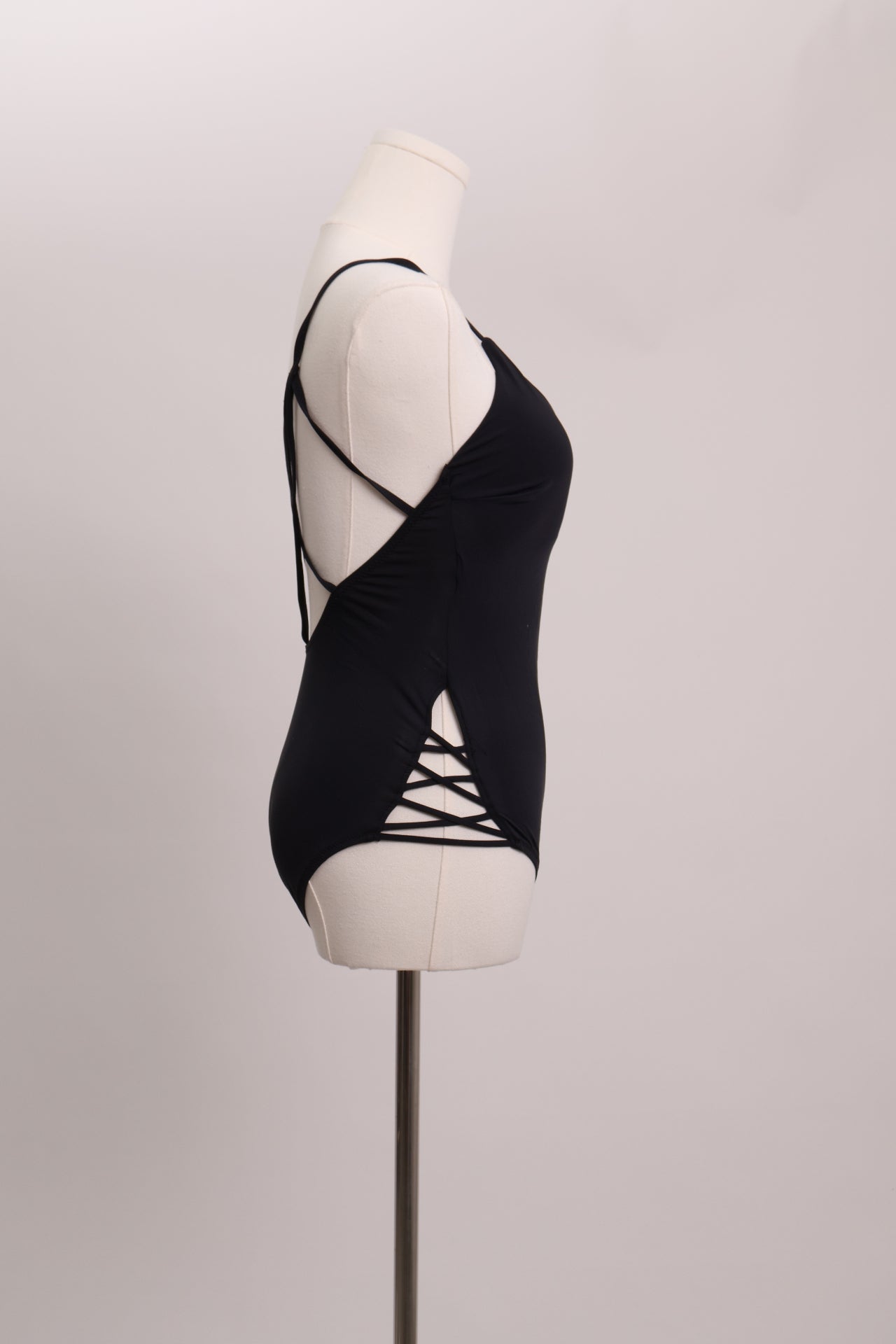 Maillot une-pièce uni à bretelles croisées