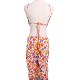 Robe fleurie avec ouvertures latérales