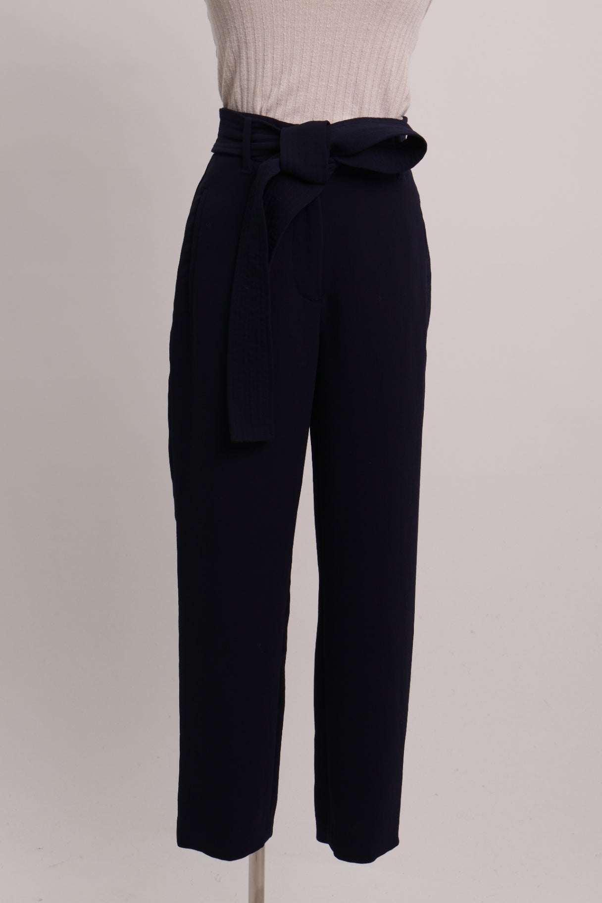Pantalon marine taille haute nouée