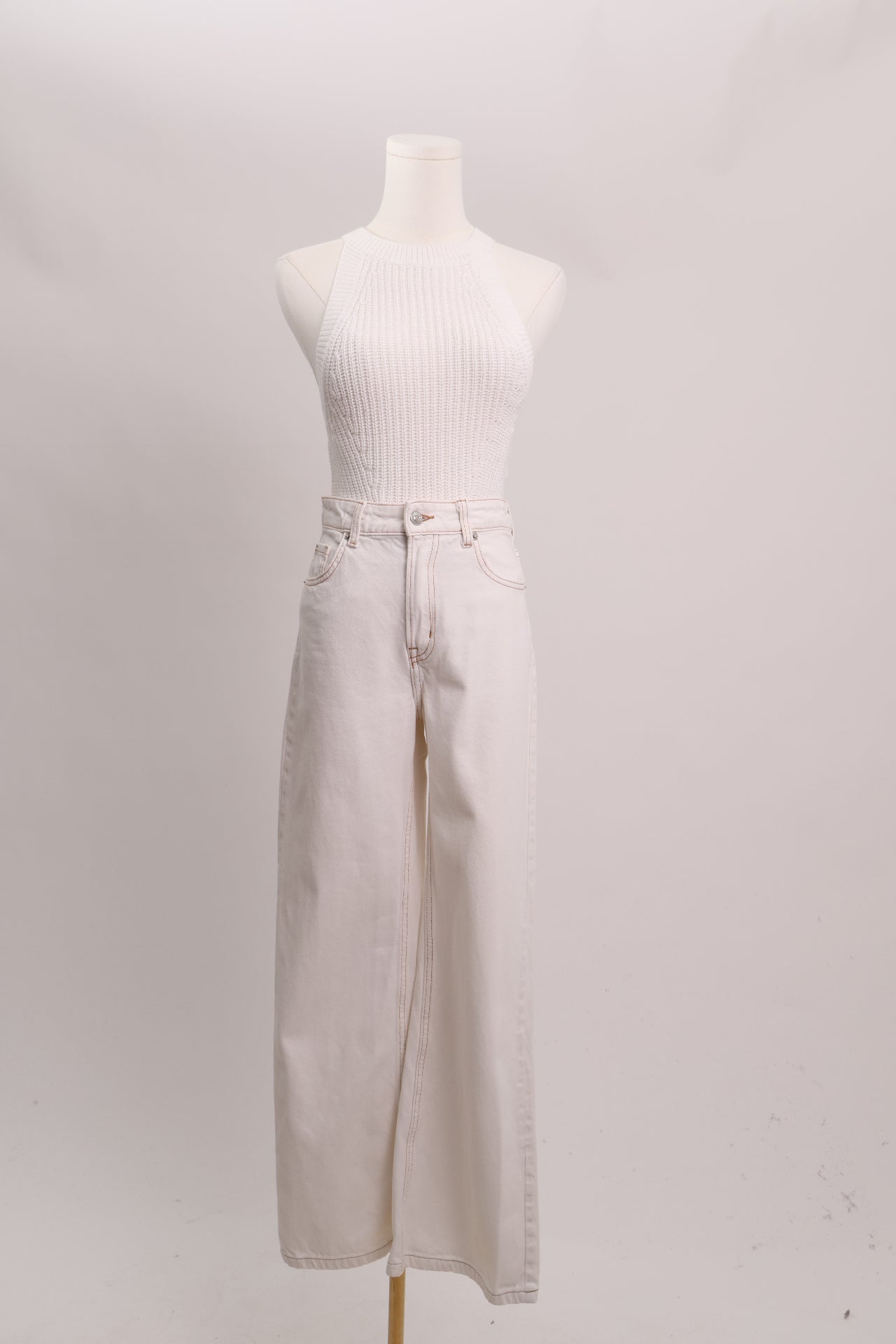 Jean blanche avec couture beige taille haute évasé