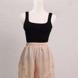 Short beige style satin avec dentelle