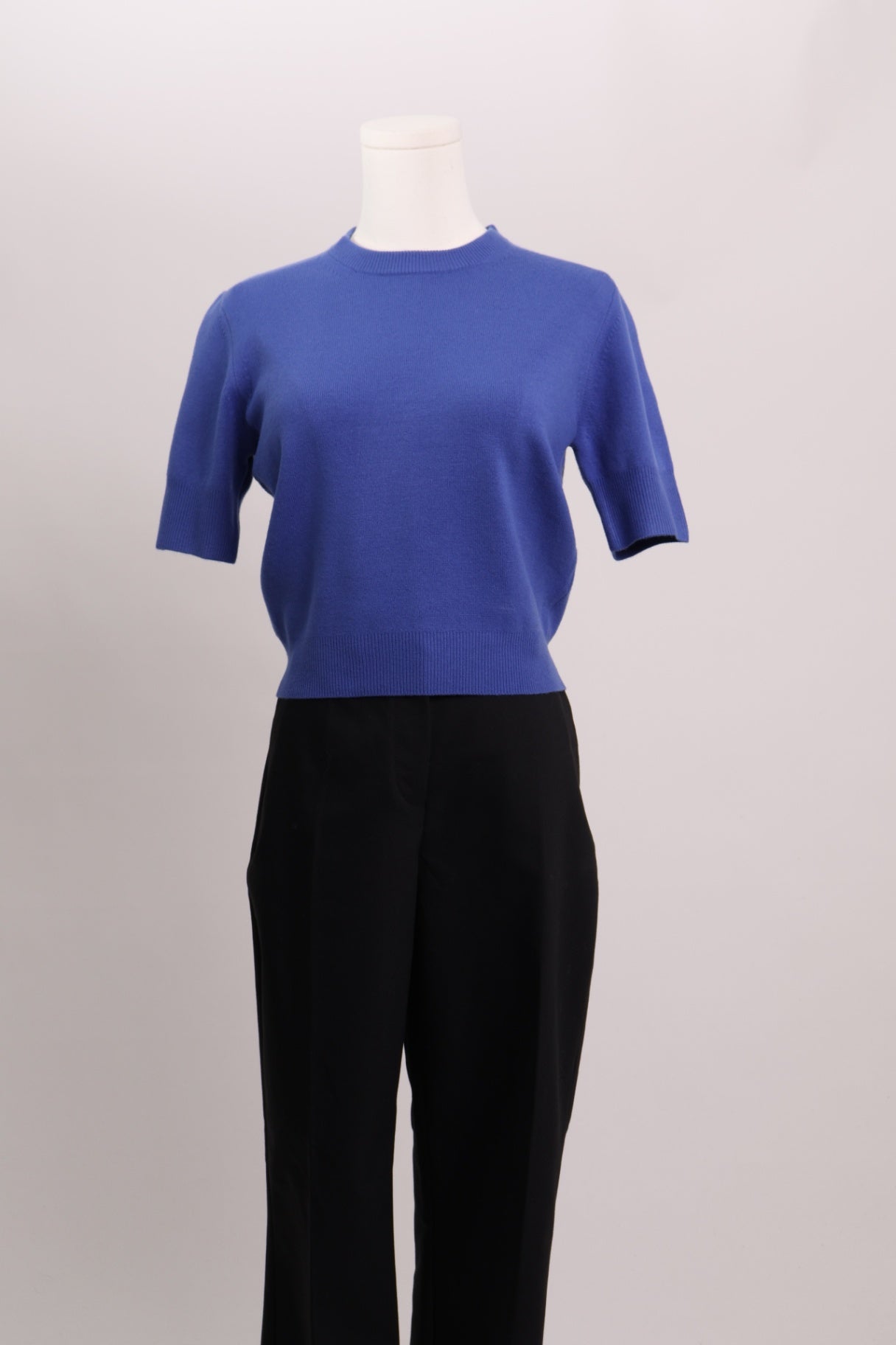 Tricot en maille douce bleu royal