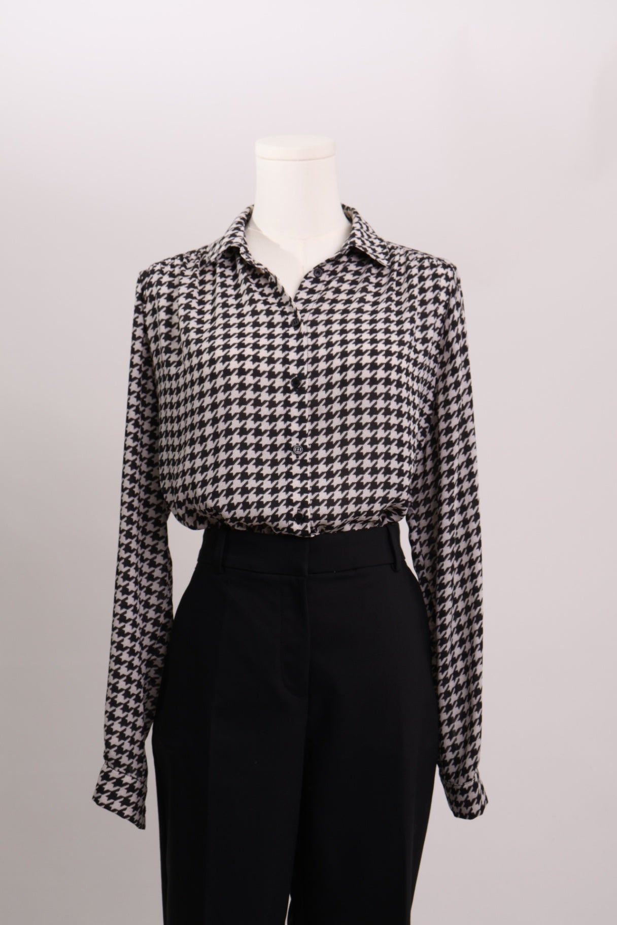Blouse pied-de-poule à manches longues