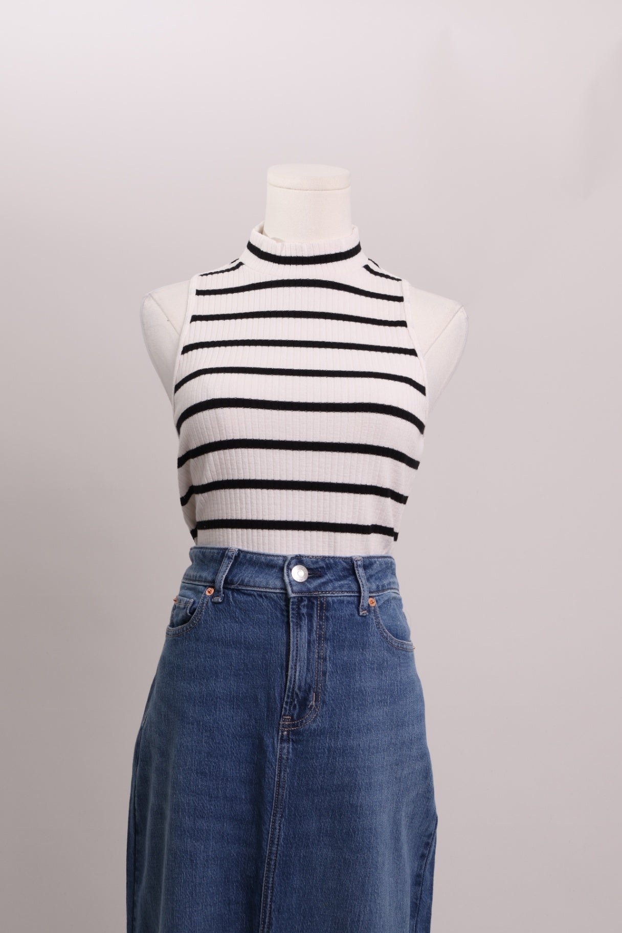 Camisole col montant lignée noir et blanc
