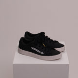 Chaussures Adidas Sleek