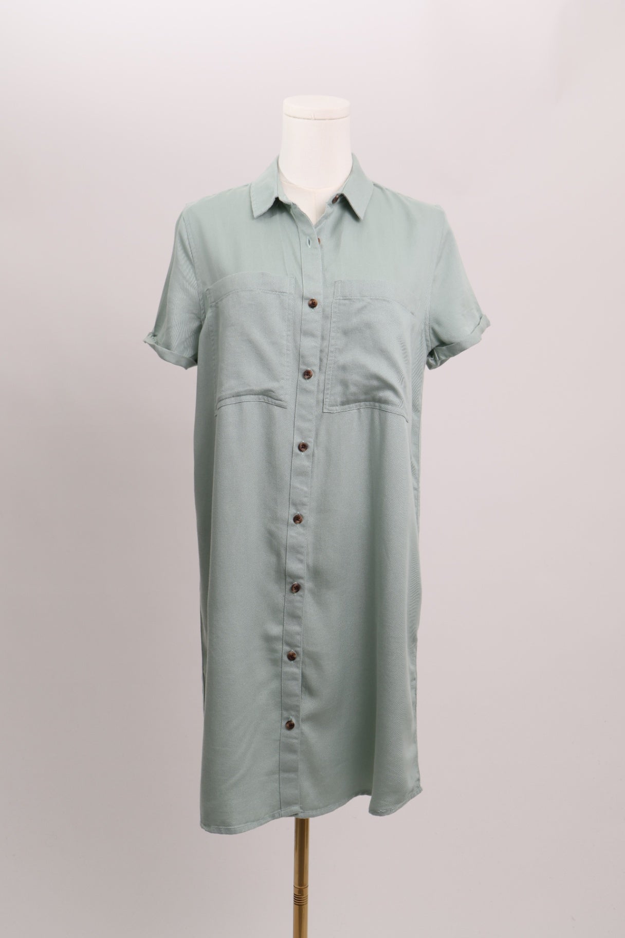 Robe d'été style chemise avec boutons